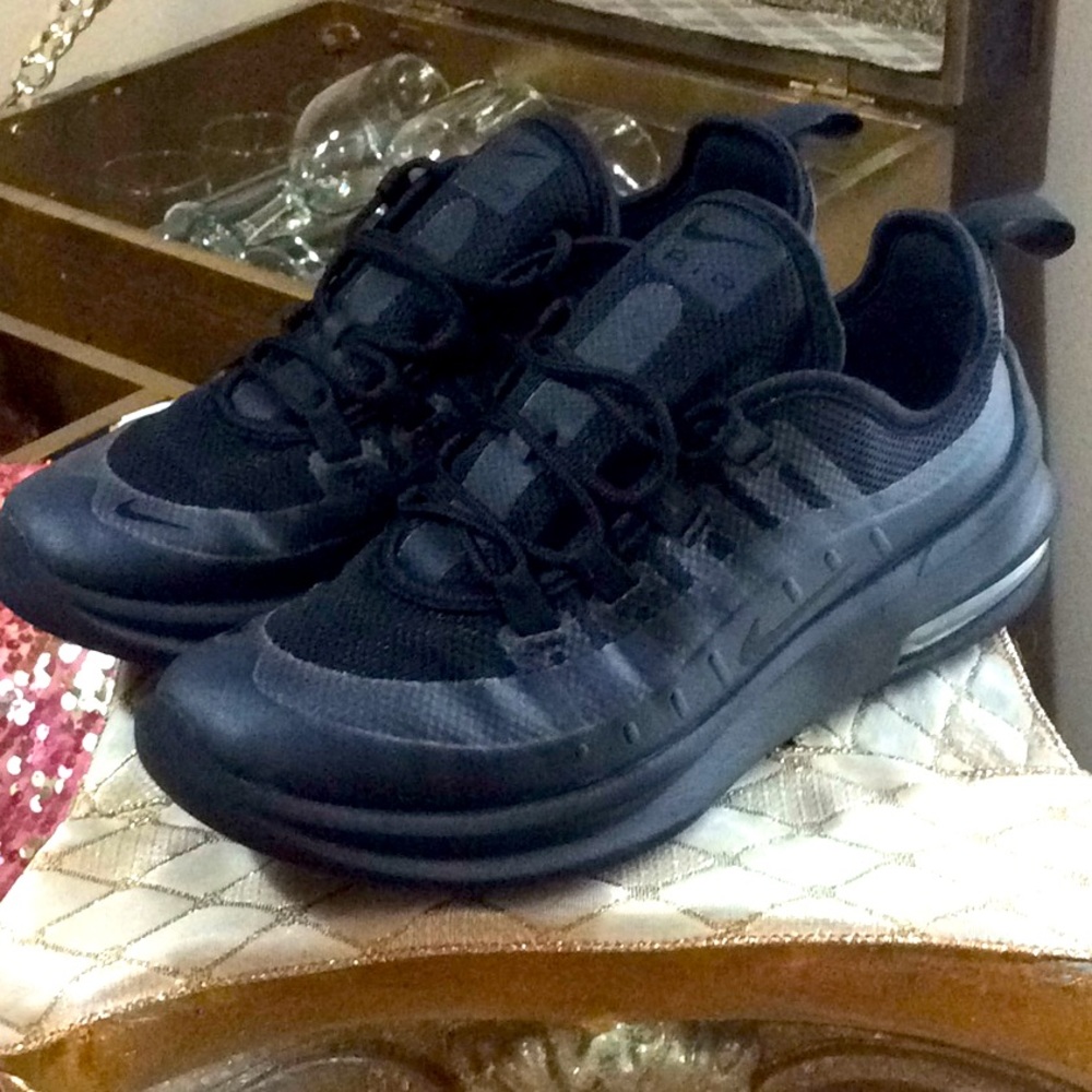 Nike..Airmax..accepting offers